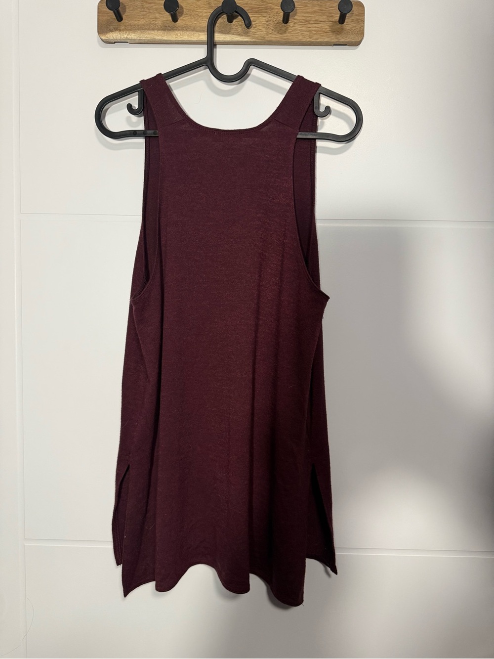 Wilfred Free Sleeveless Tank - Burgundy Wine - Picture 2 of 4